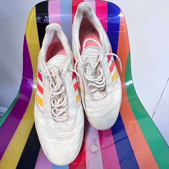 Vintage Adidas Puig - Picture 1 of 9